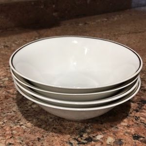 Glass bowls with gold trim (4 pack)